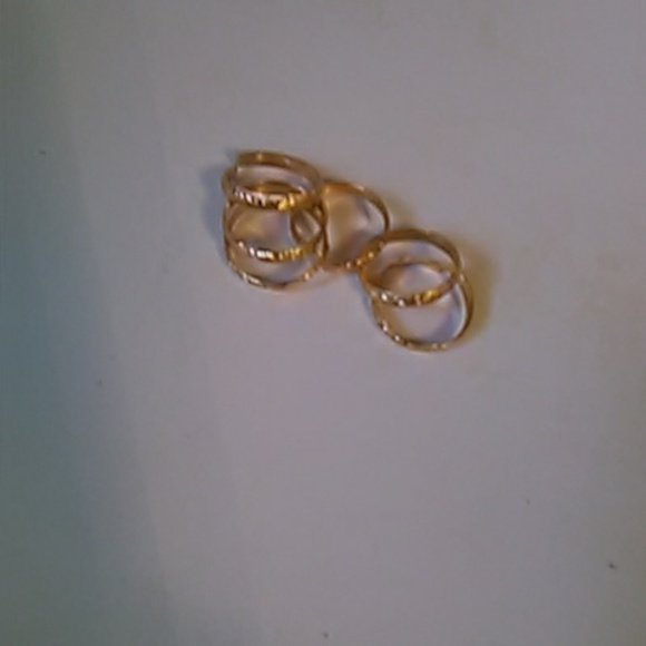 💲1⃣▶▶Delicate Gold Stackable Rings - 6-Piece Set - Picture 6 of 7
